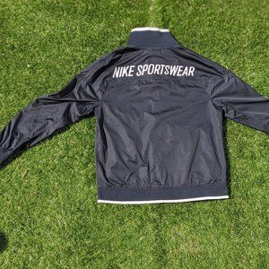 Nike Sportswear Jacket sz: S